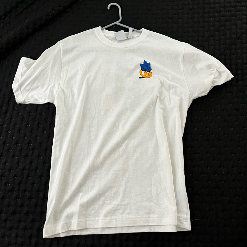Adidas tee large